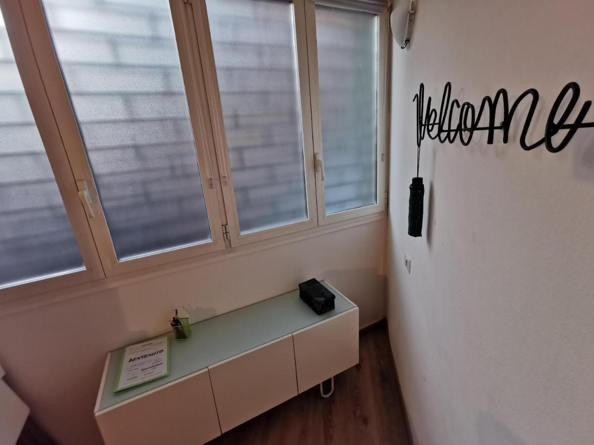 Likehome - Via Scaldasole Loft * Milano