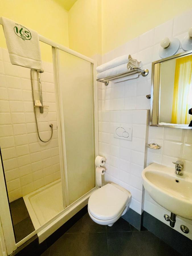 Guest house Via Padova 165 2*