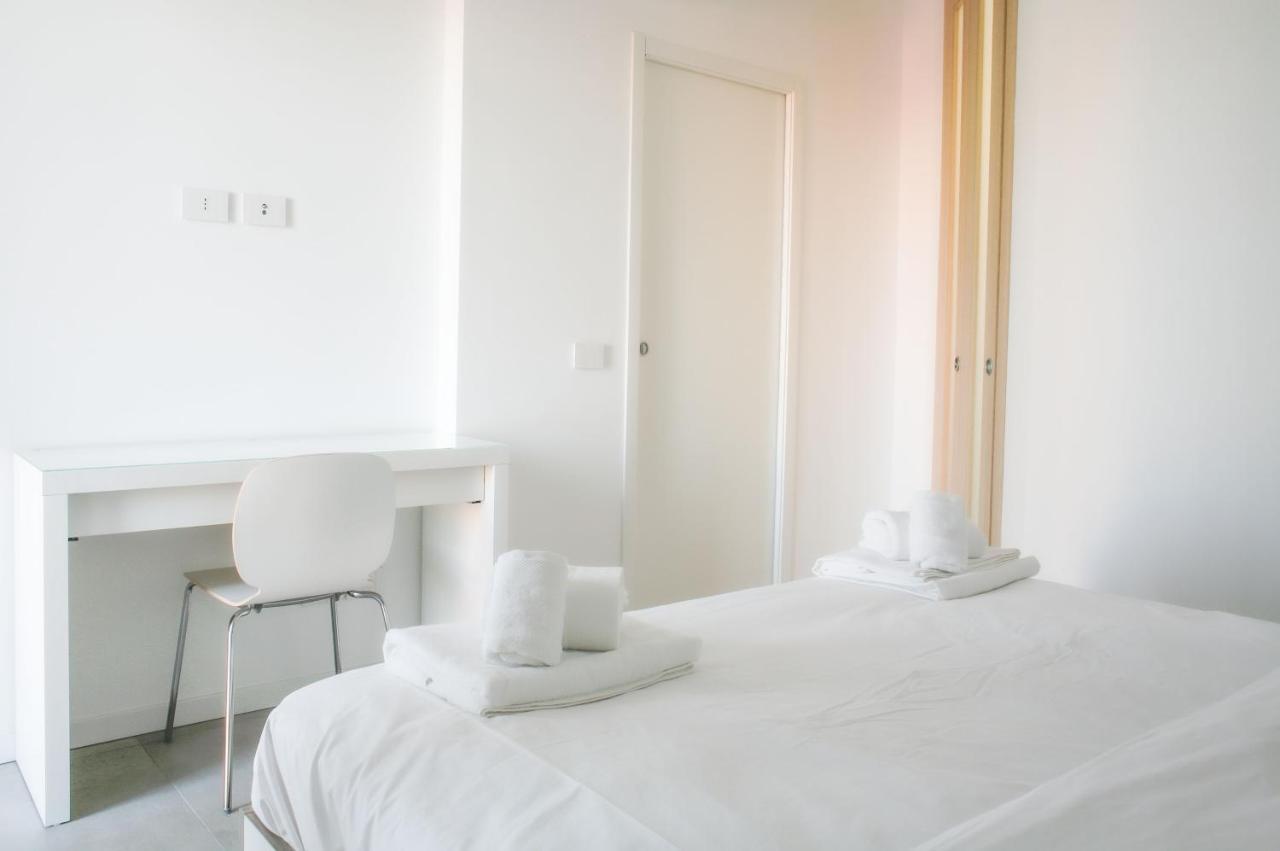 Appartement Bnbutler - Govone - Ampio E Luminoso Con Terrazza Milaan