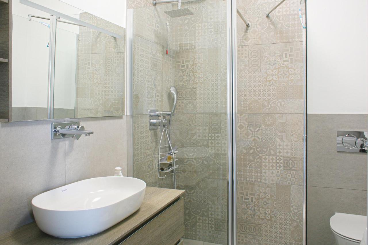Appartement Bnbutler - Govone - Ampio E Luminoso Con Terrazza