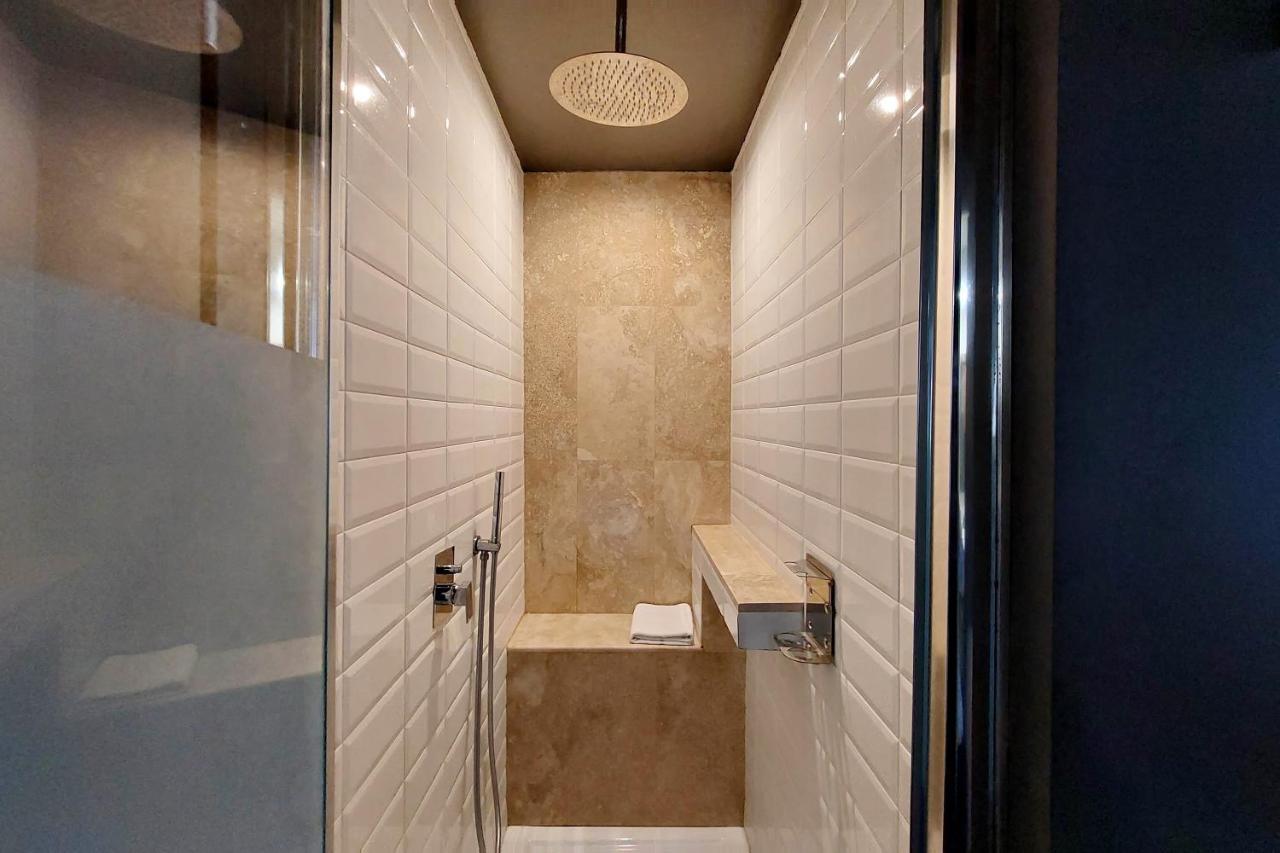Vico Fashion District Guest house *