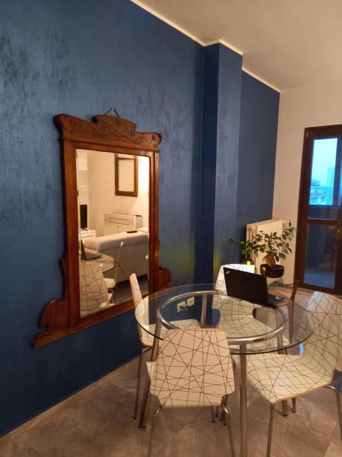 Lejlighed Home Suite Home - Super Attic Suite -With Free Parking - Zone Iulm & Naba & Navigli - Metro Subway Romolo