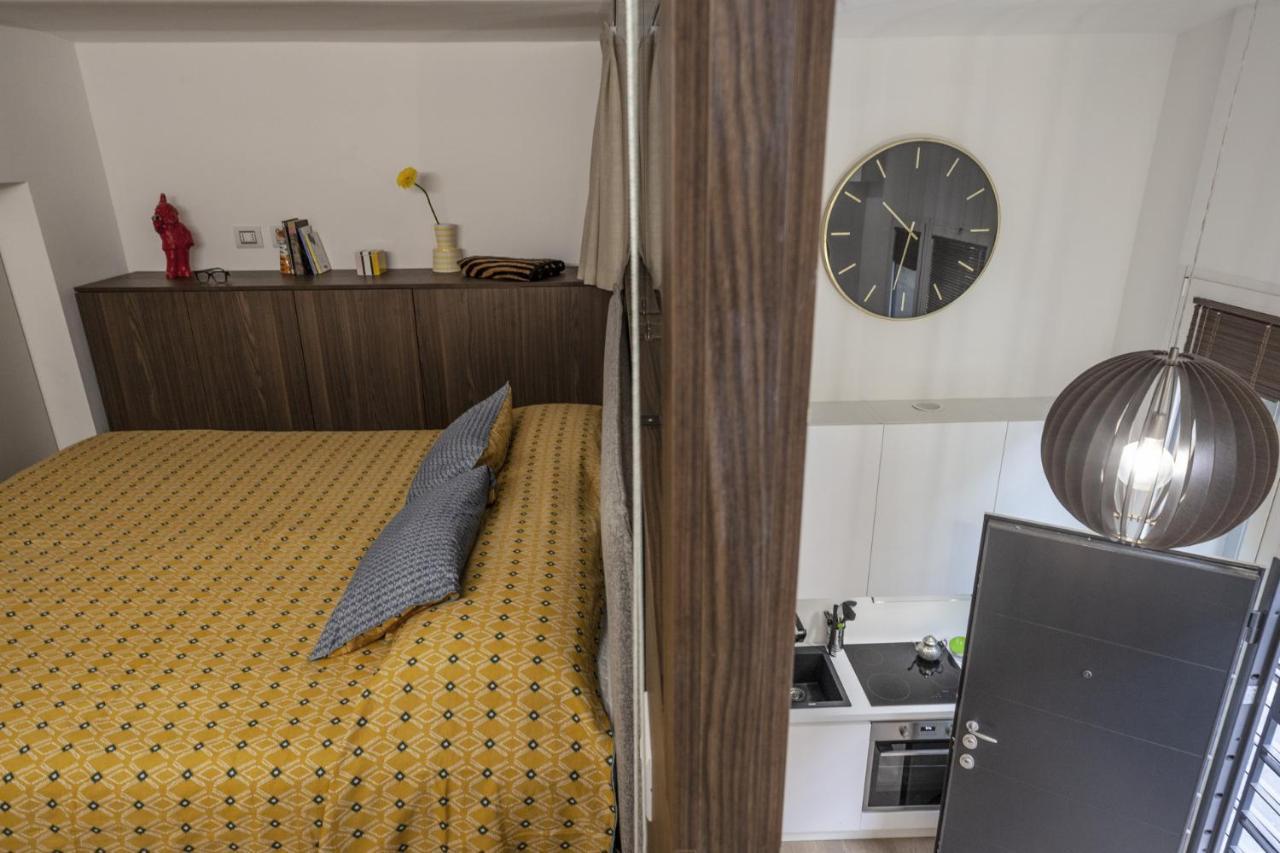 Minimal Loft In Centro A Milan