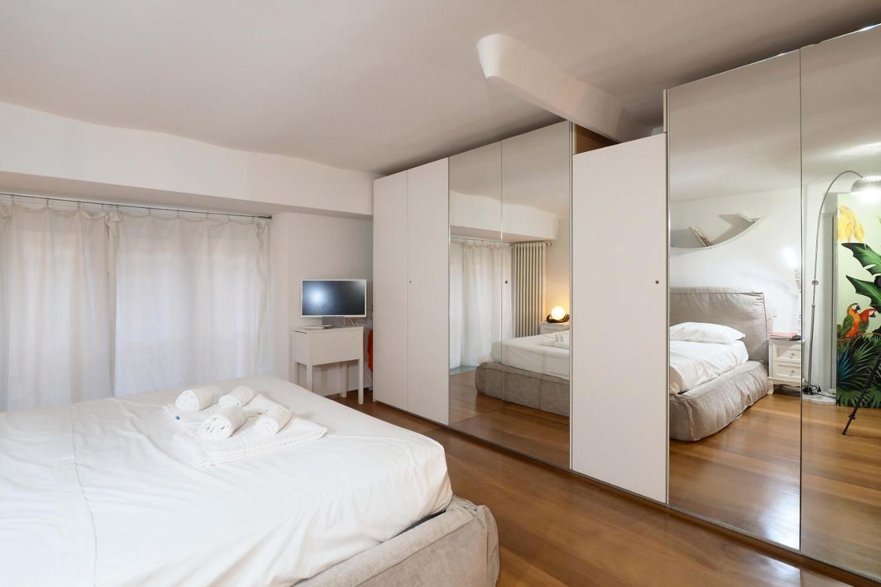 Leilighet Charming One Bedroom In Moscova Area Milano