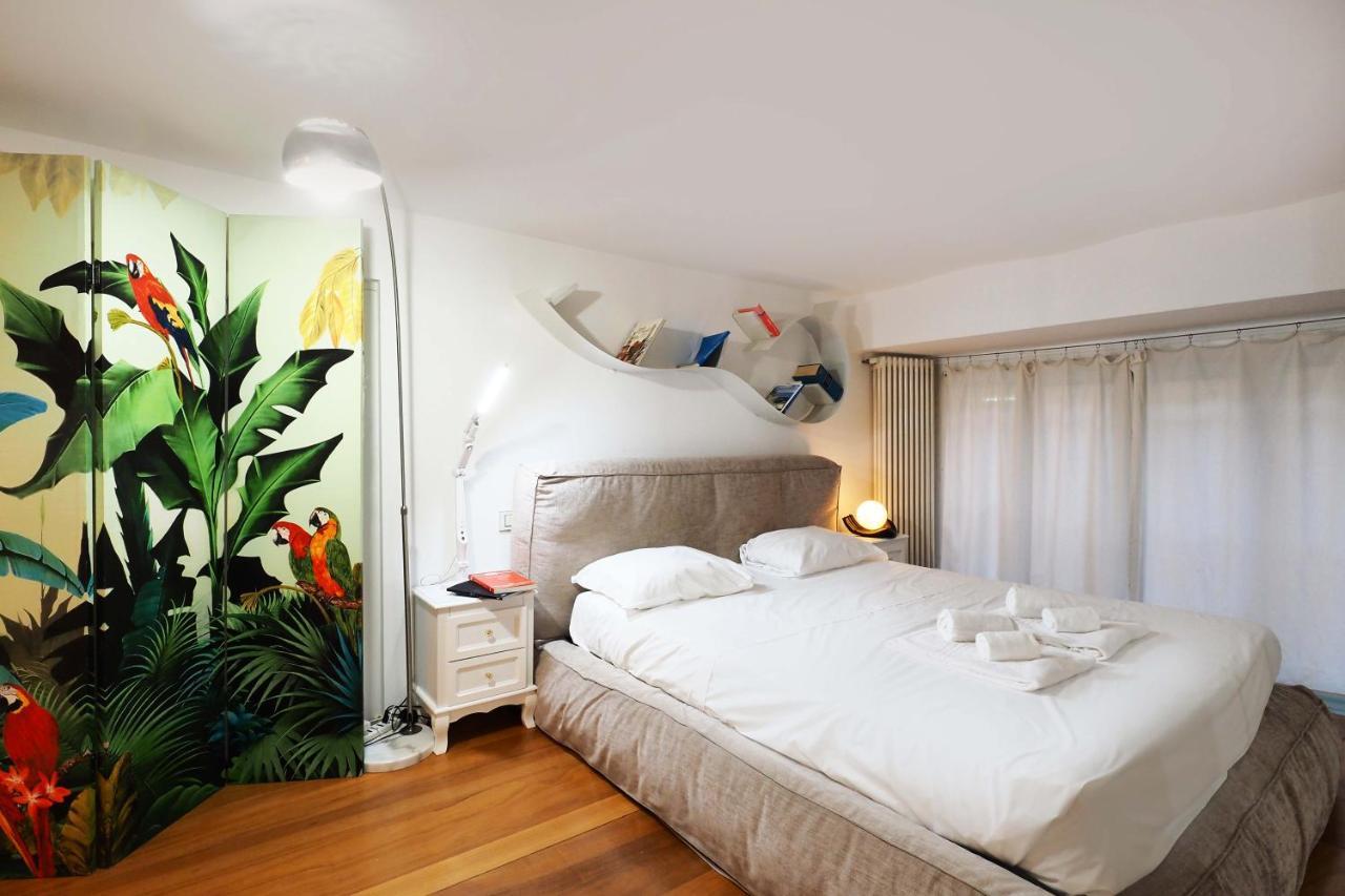 Charming One Bedroom In Moscova Area Lejlighed