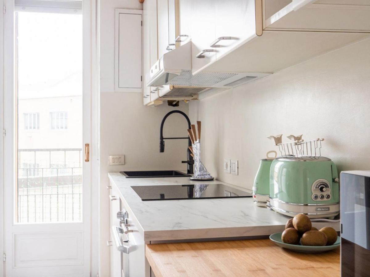 The Rent - Two-bedroom In Maciachini District * Mailand