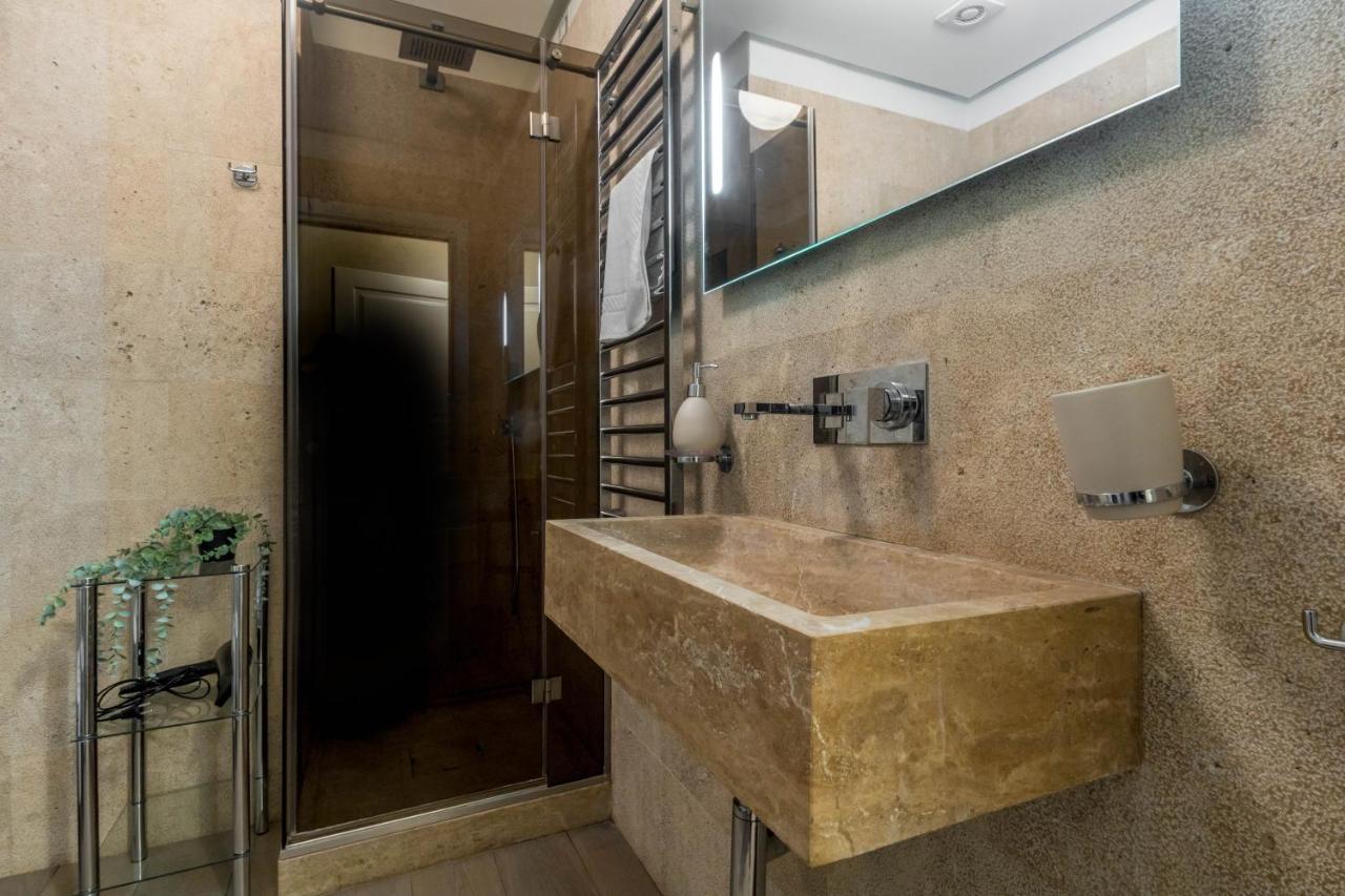 Joivy Elegant Studio For 2 Near Duomo Di Milaan