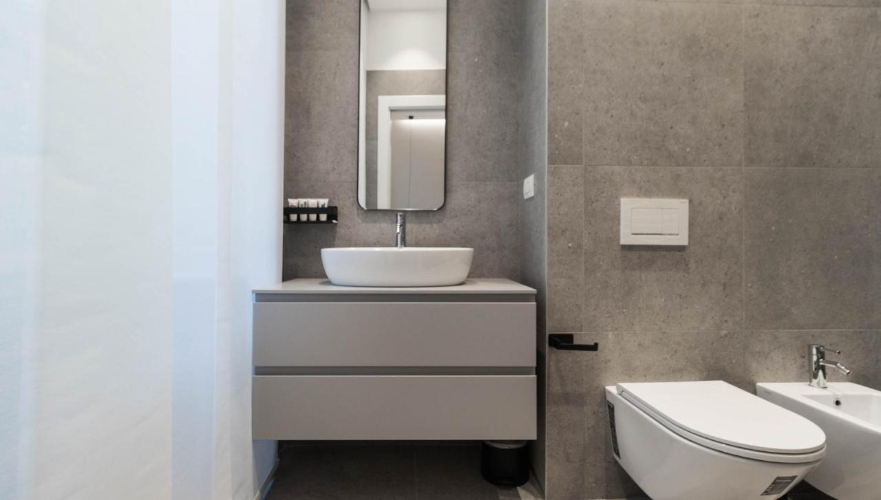 Italianway - Pindemonte 1 * Milan