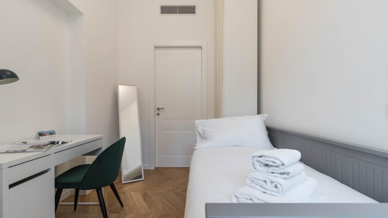 Italianway - Pindemonte 1 * Milan