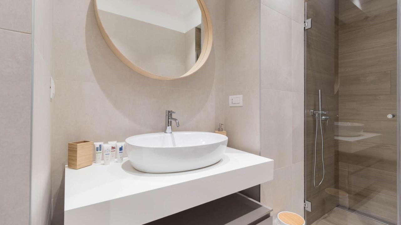 Italianway - Pindemonte 1 * Milan