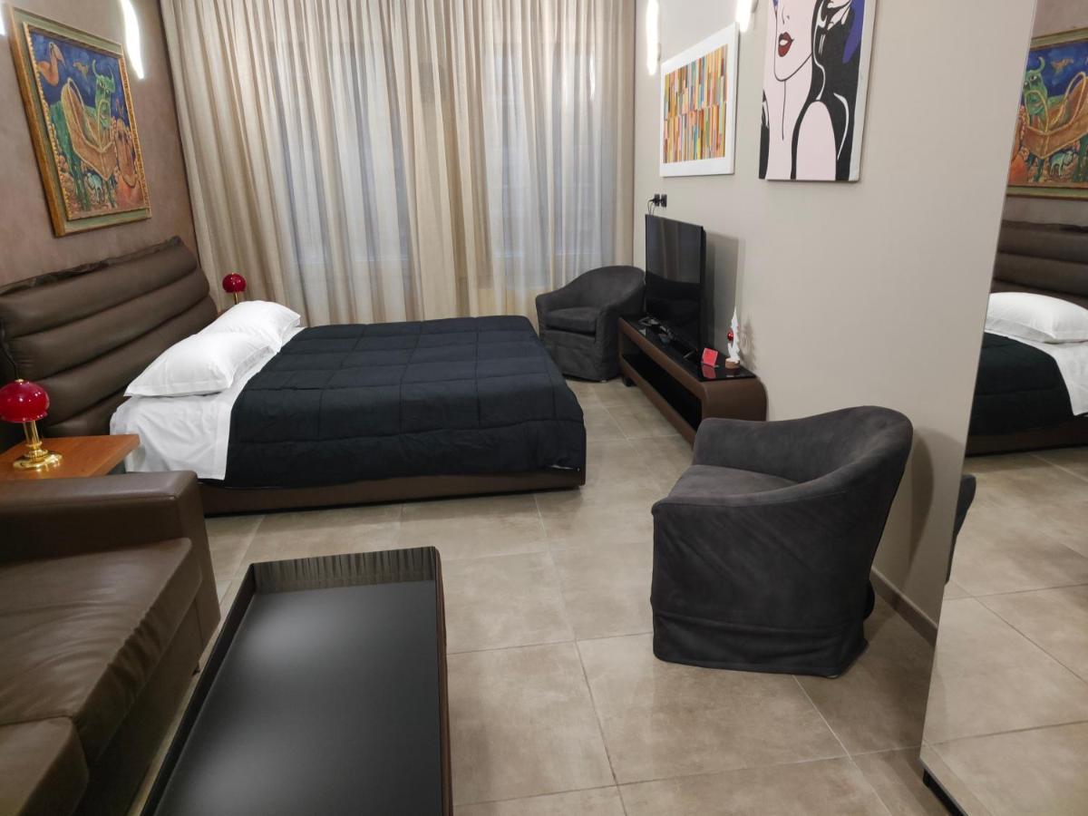 Apartment Station *