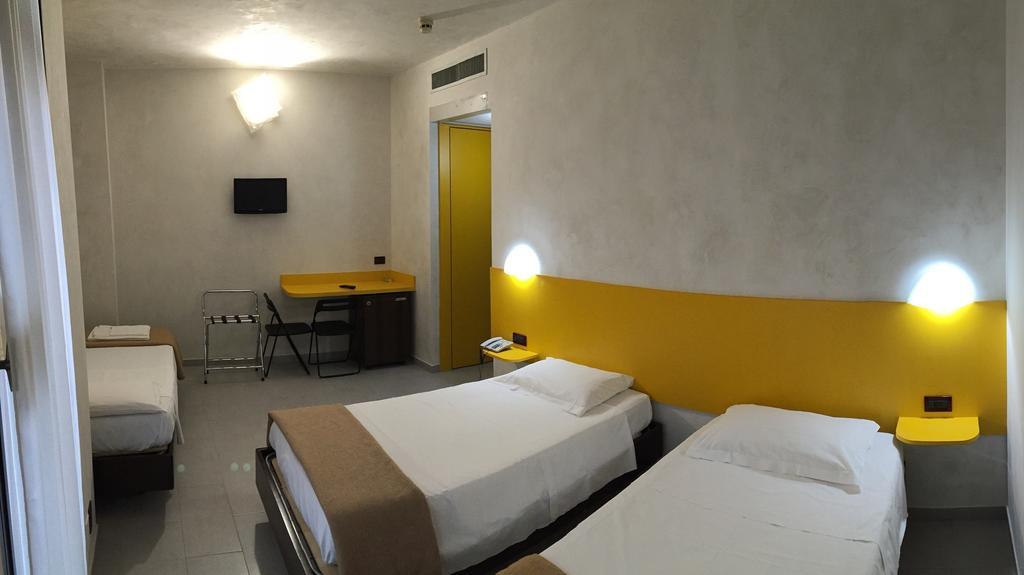 Hotel 38