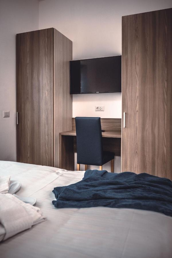 Apartment L'arche Lodovico Il Moro - House On The Navigli River Mailand