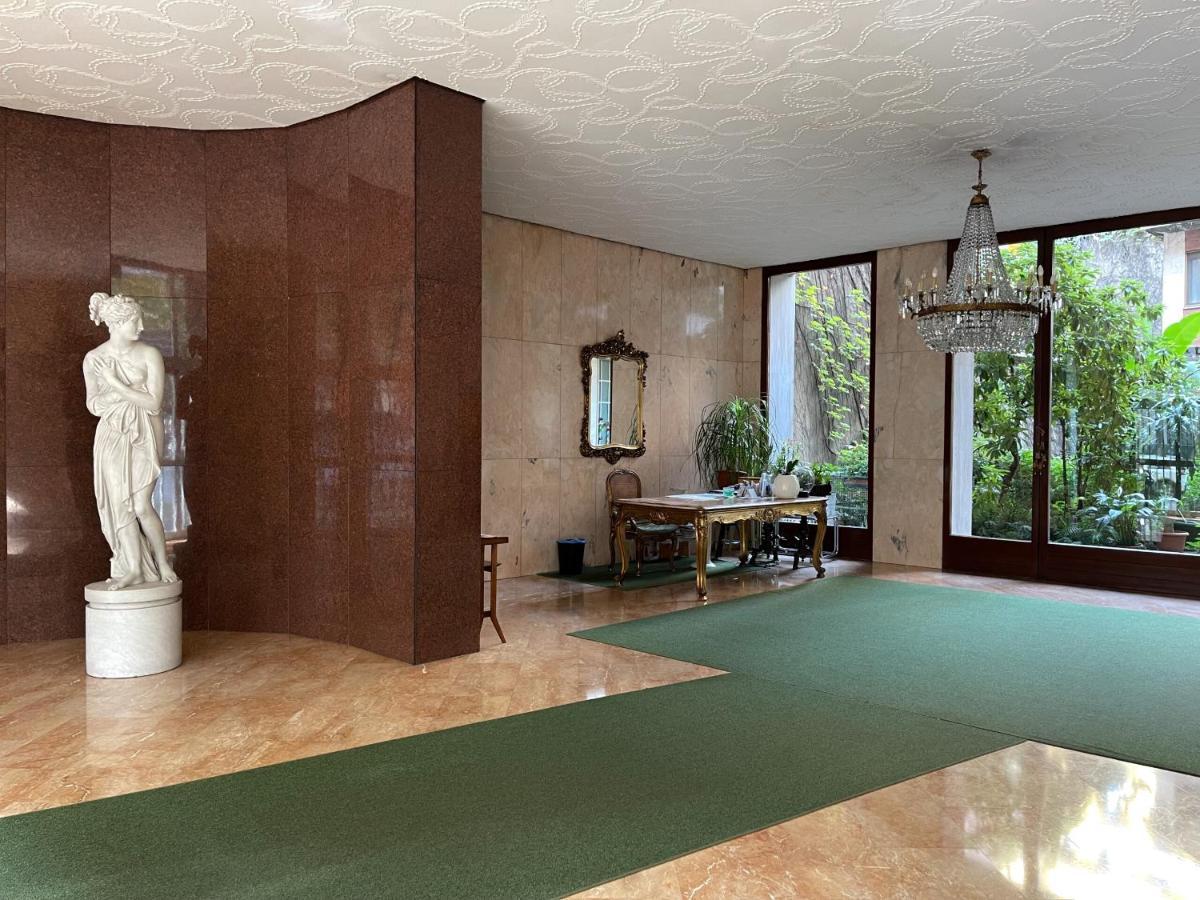 Arco Della Pace Apartment