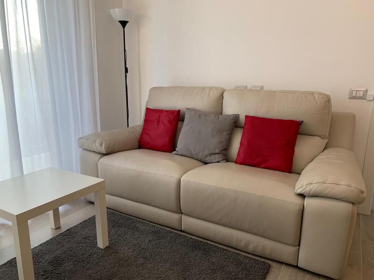Apartment Trilocale In Zona Bocconi/navigli
