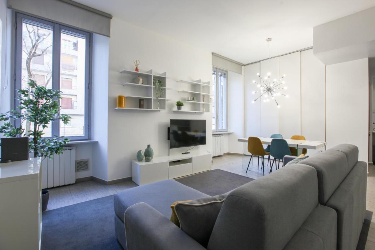 Modern Close To Shopping District Milano