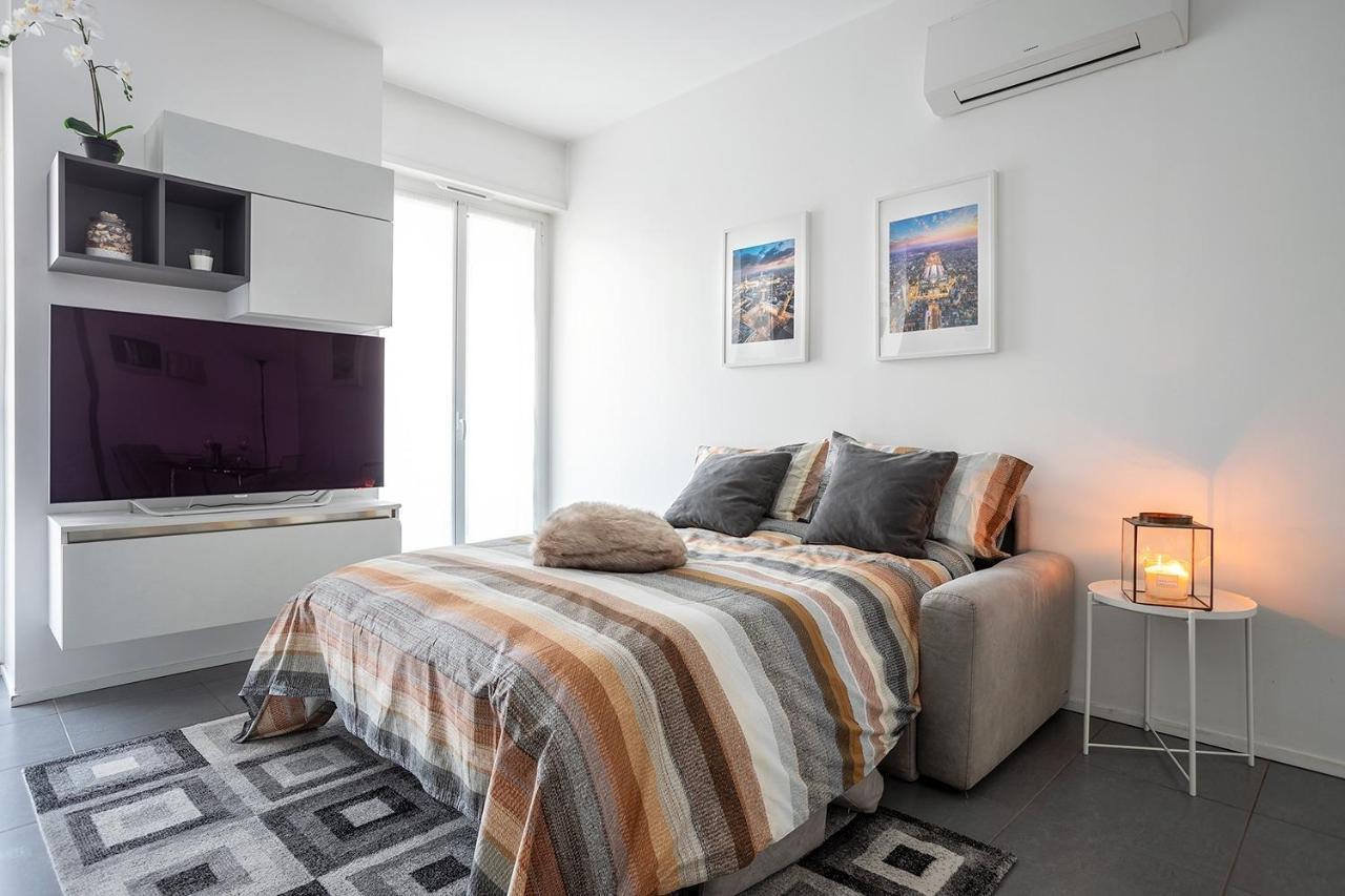 3 Bocconi Navigli * Milan