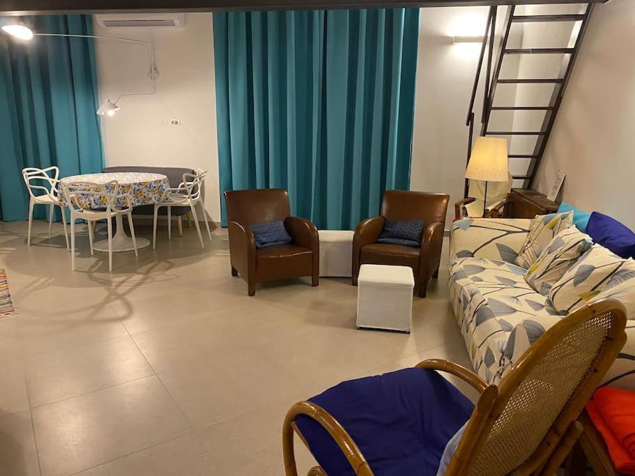Open Space City Center Con Terrazzo E Due Bagni Lejlighed
