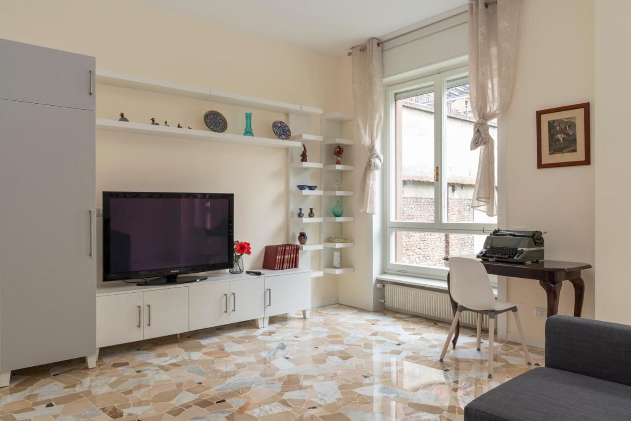 Apartment Joivy Modern 2bed Flat With Balcony, 250m From M5 Foppa And M2 Sant'agostino *