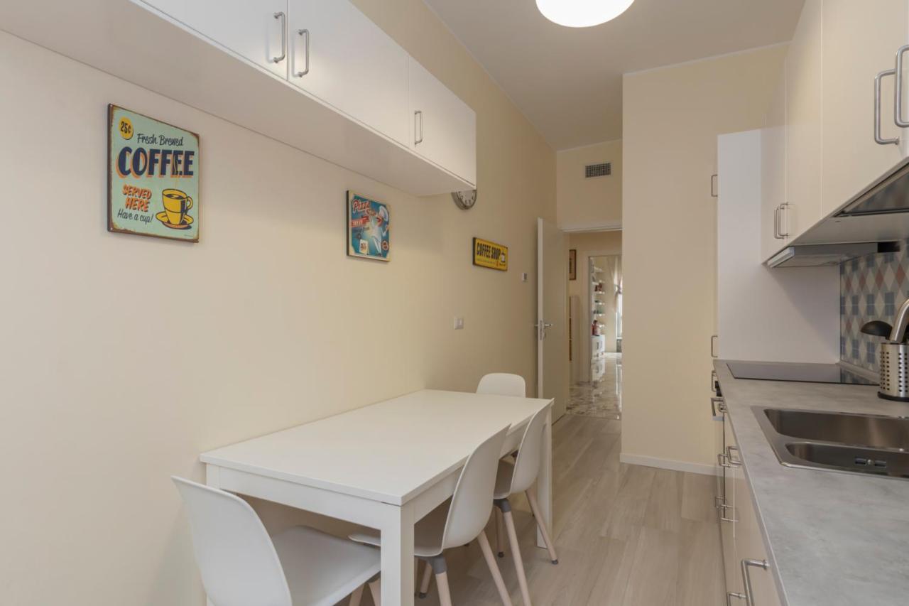 Joivy Modern 2bed Flat With Balcony, 250m From M5 Foppa And M2 Sant'agostino * Milano
