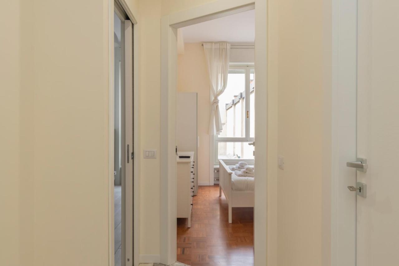 Joivy Modern 2bed Flat With Balcony, 250m From M5 Foppa And M2 Sant'agostino Apartment Milan