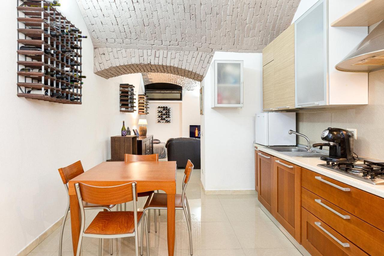La Cantinetta Di - The Wine Cave In Milano