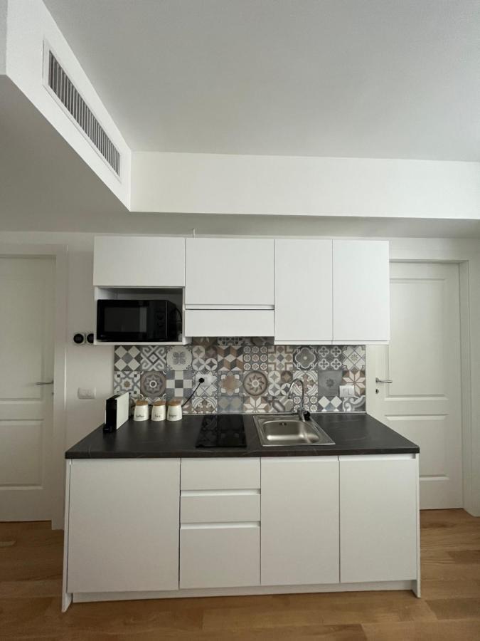 The Small White House In Lejlighed Milano