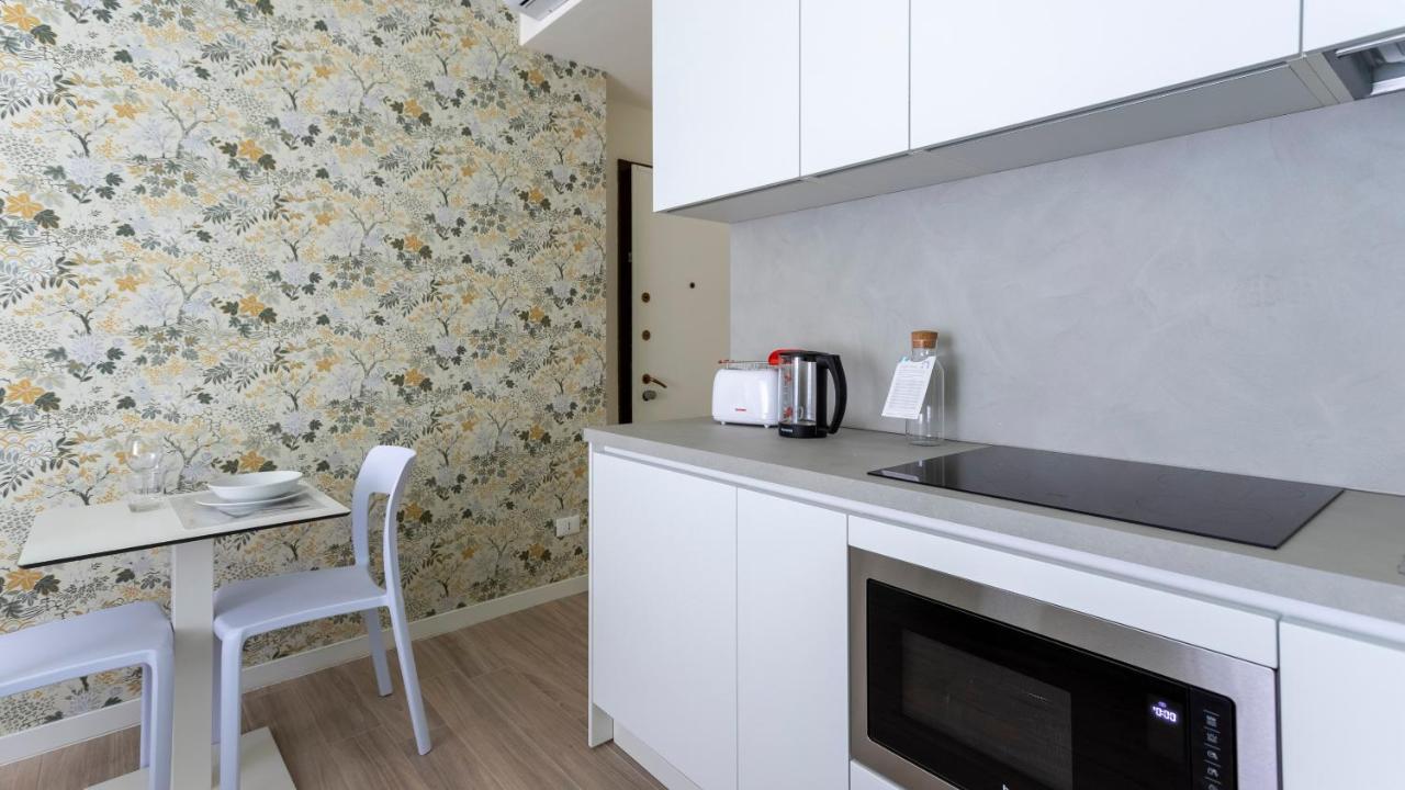 Italianway - The B Village Business Apartment