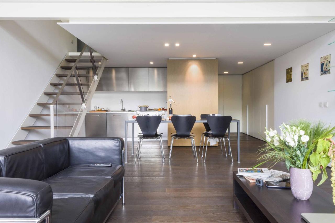 Contempora - Bertani 10 * Milaan