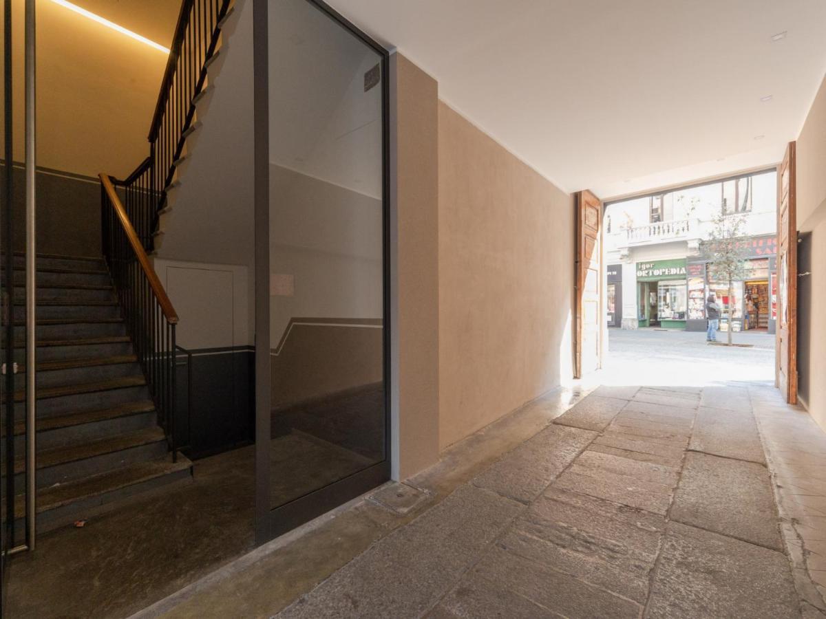The Rent - Spacious In Paolo Sarpi Appartamento