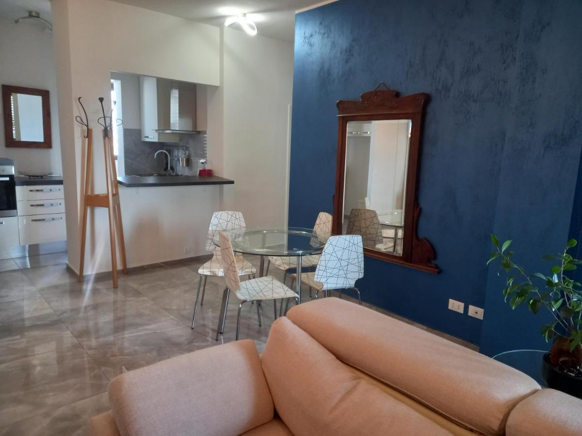 Home Suite Home - Super Attic Suite -With Free Parking - Zone Iulm & Naba & Navigli - Metro Subway Romolo Lejlighed