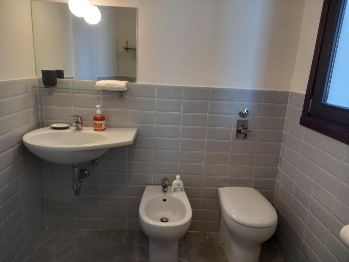 Home Suite Home - Super Attic Suite -With Free Parking - Zone Iulm & Naba & Navigli - Metro Subway Romolo * Milano