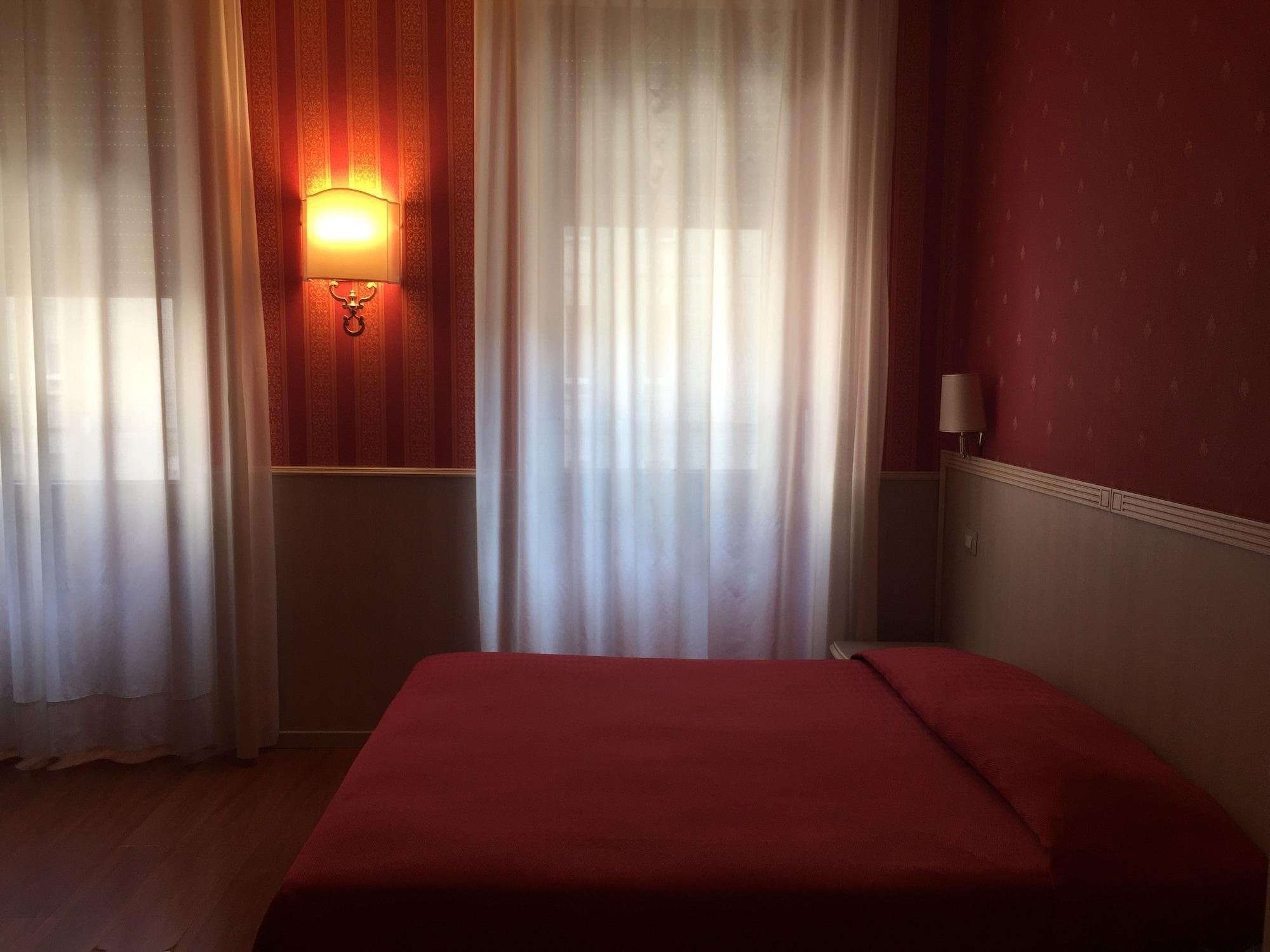 Garda 3* Milan