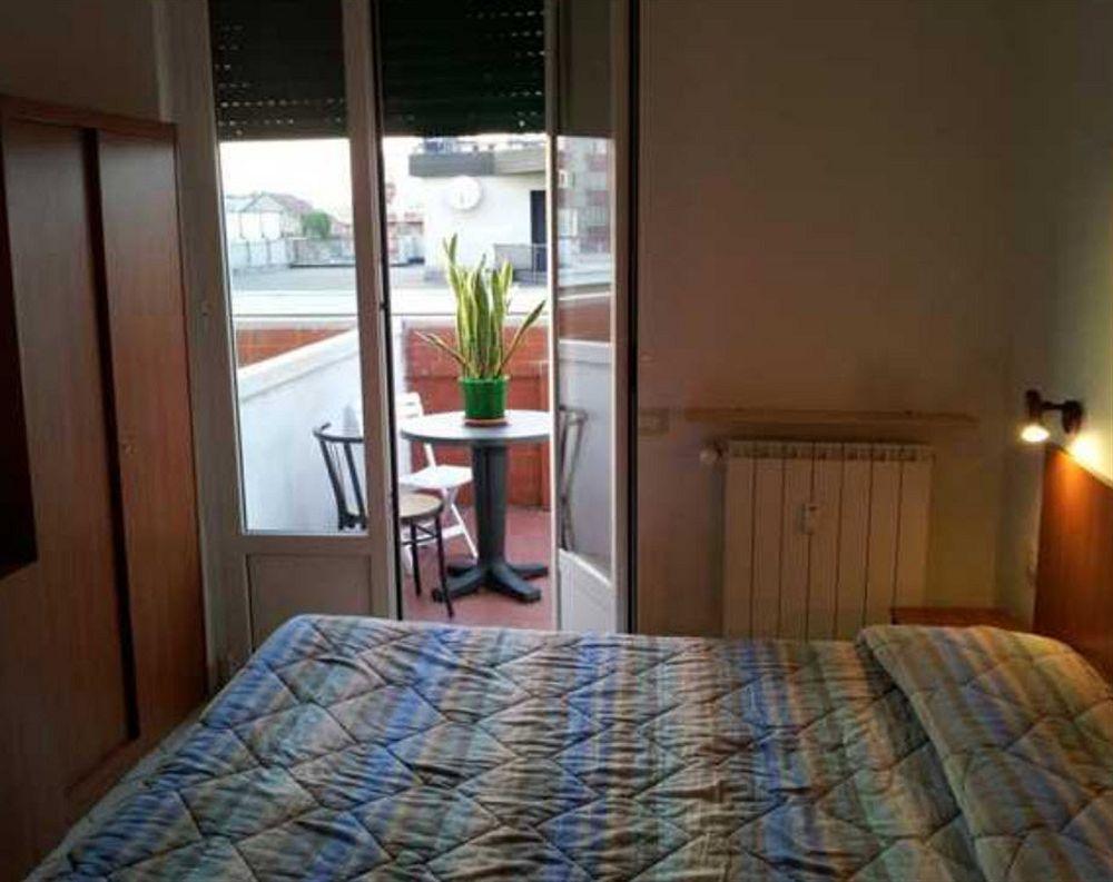 Hotell Arco Romana 3*
