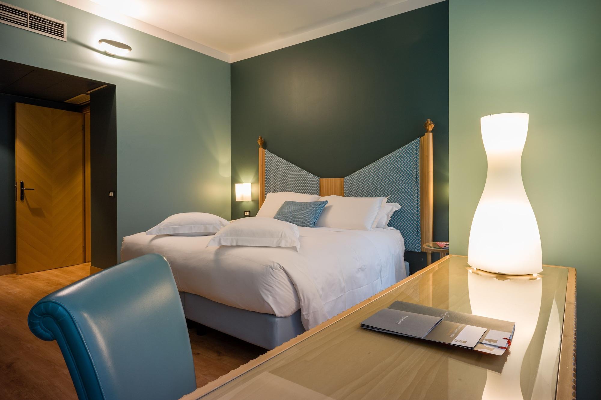 Hotel Spadari Al Duomo 4*