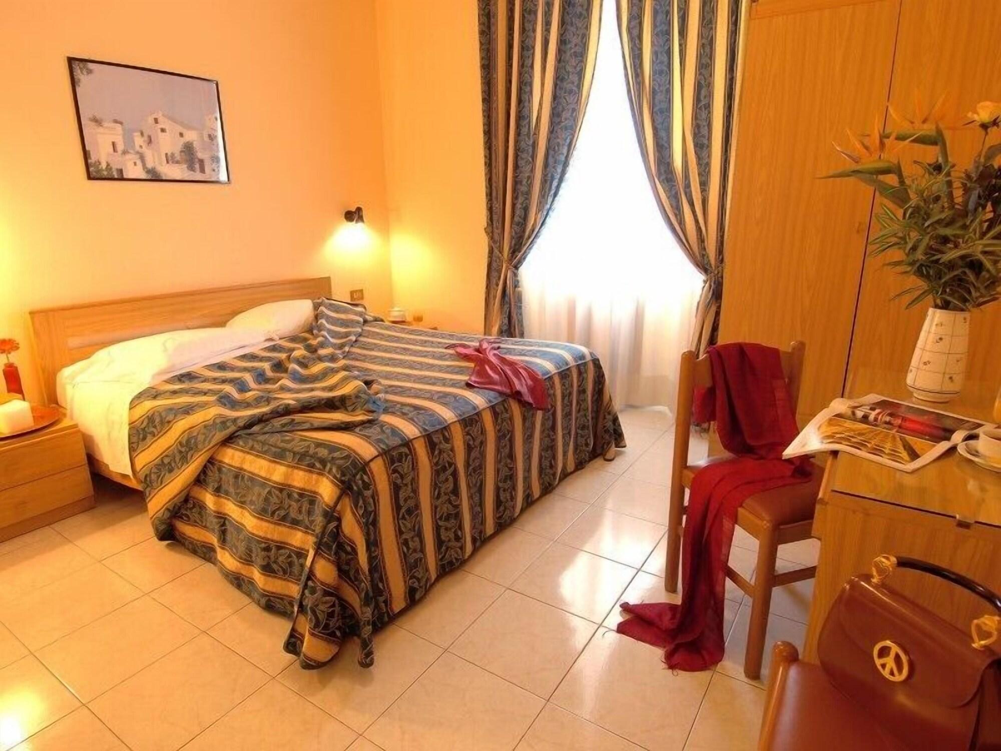 Hotel Loreto 2*