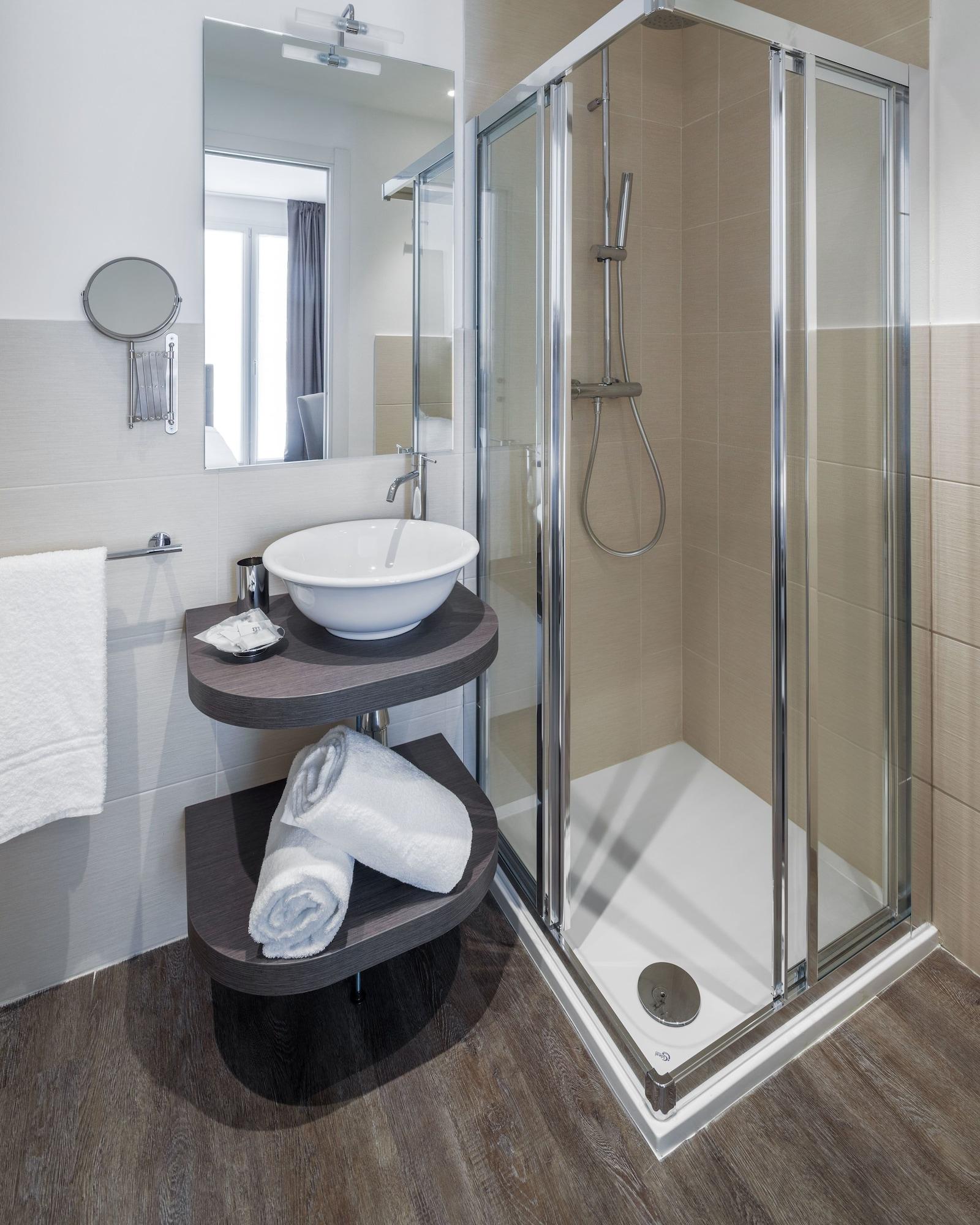 & Urban Padel Aparthotel 4*