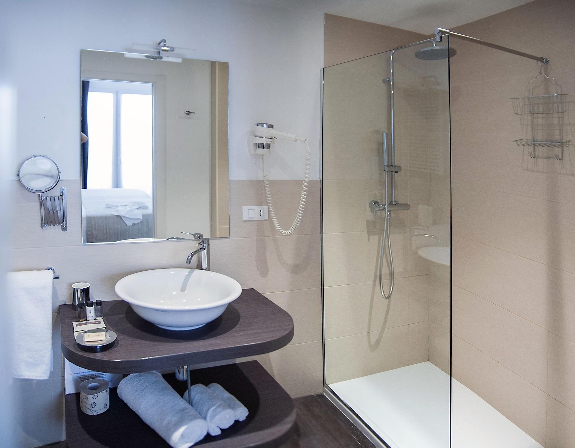 Aparthotel & Urban Padel