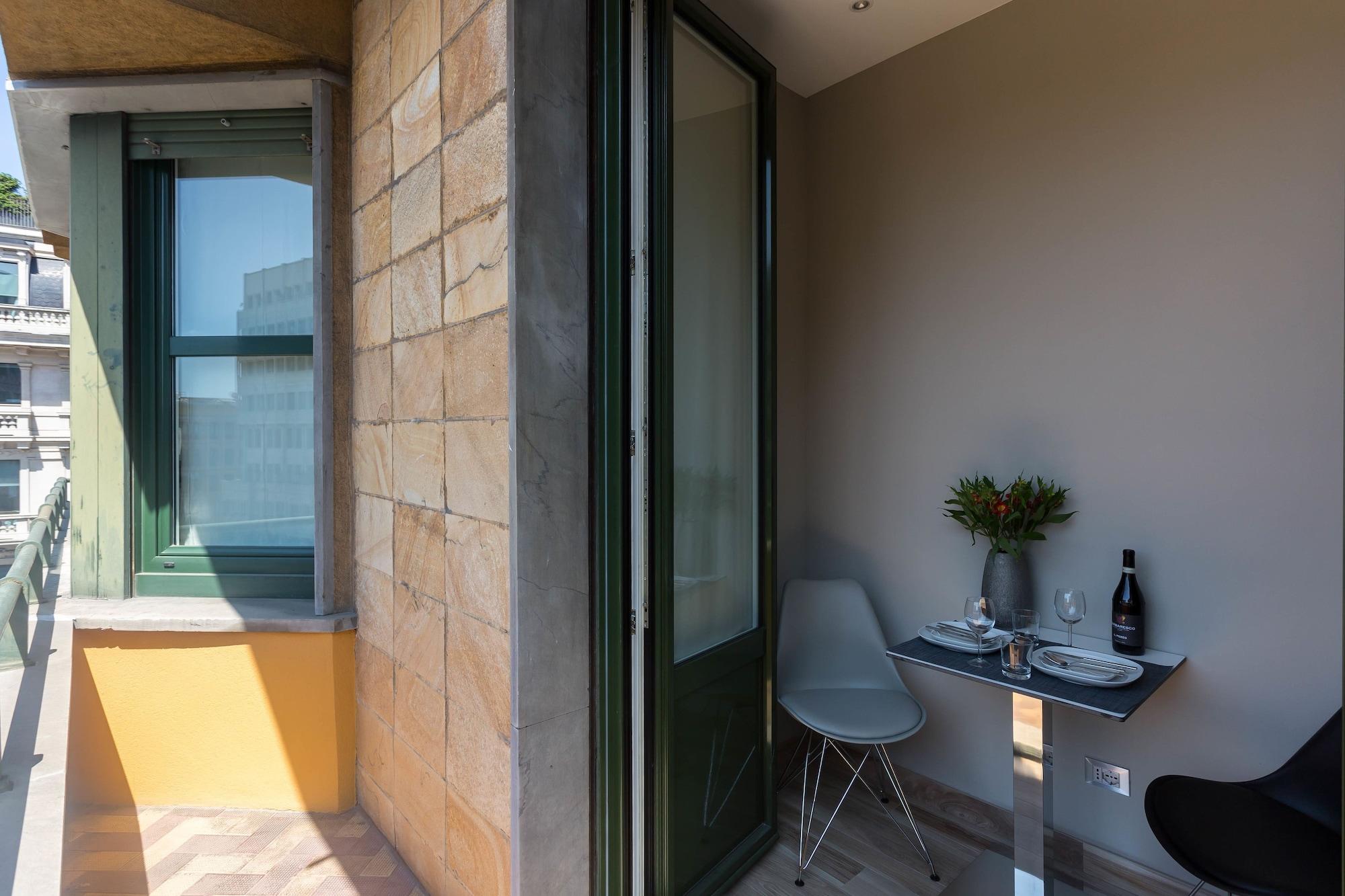 Durini 2* Milano