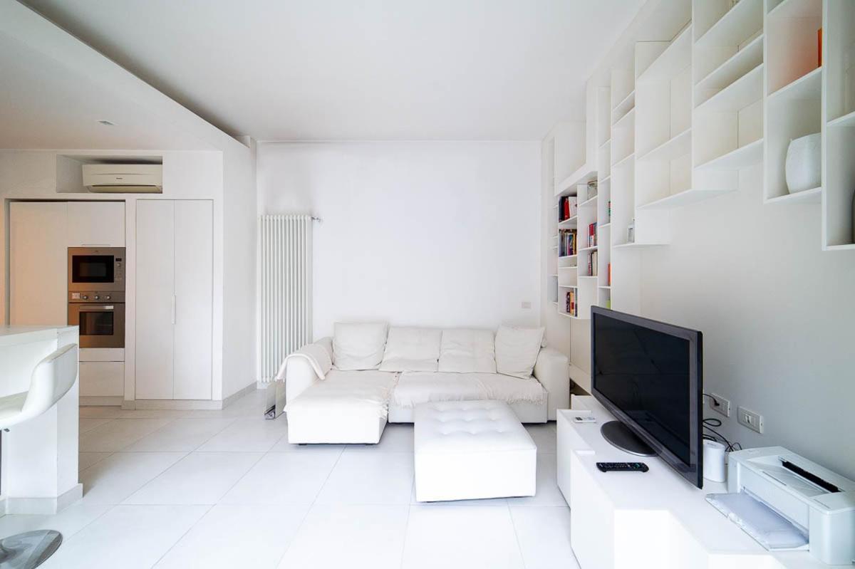 Hbhall Navigli 6b Appartamento