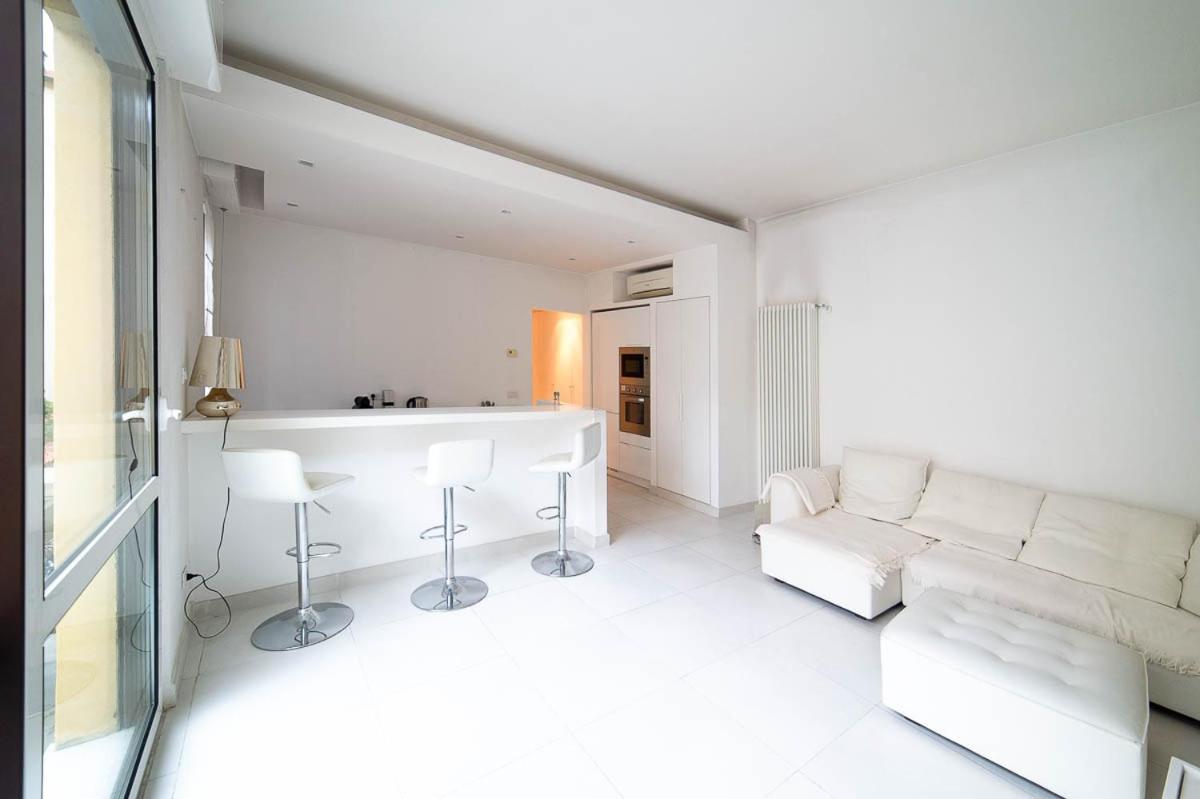 Hbhall Navigli 6b Milaan