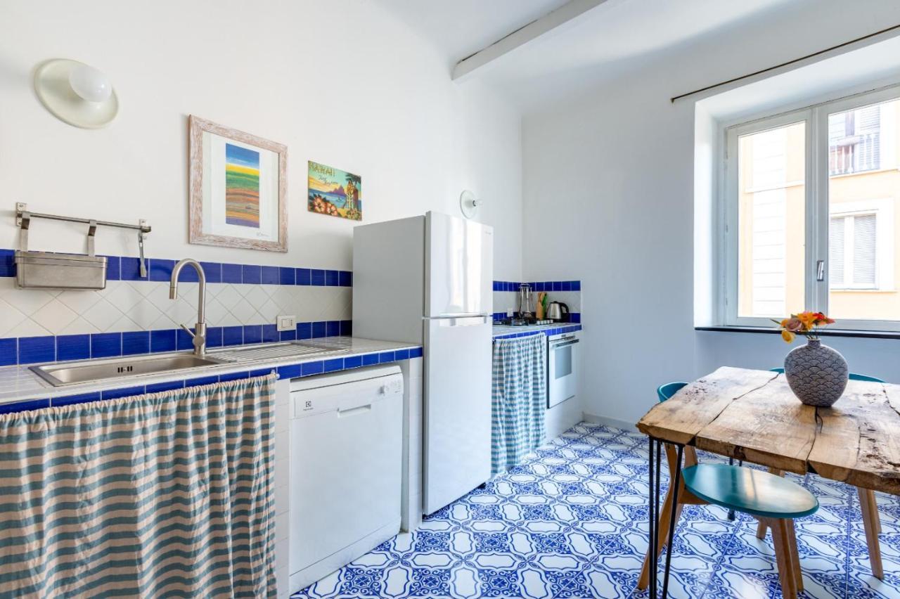 Porta Ticinese Colorful Apartment! * Milano