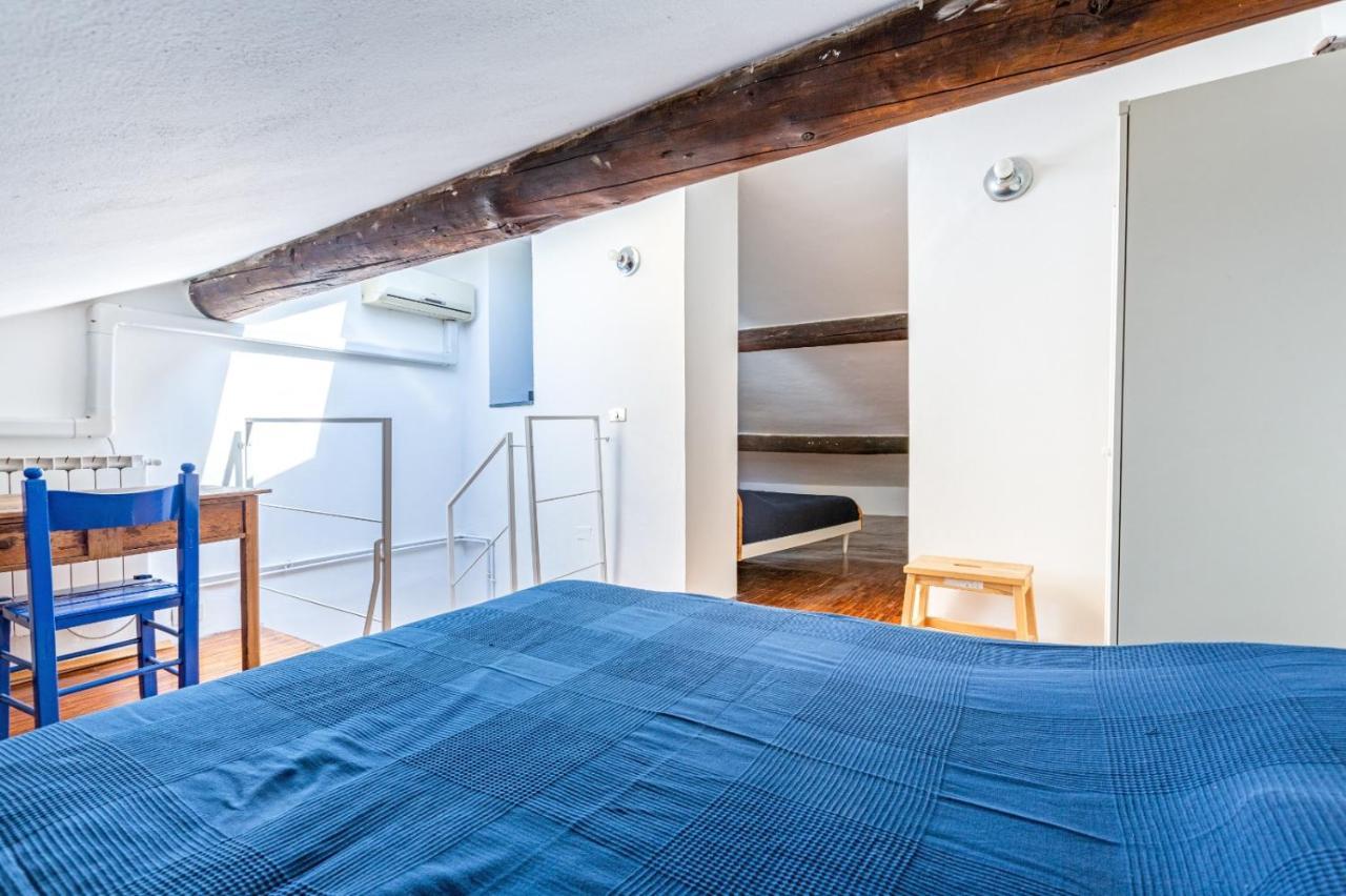 Porta Ticinese Colorful Apartment! * Milano