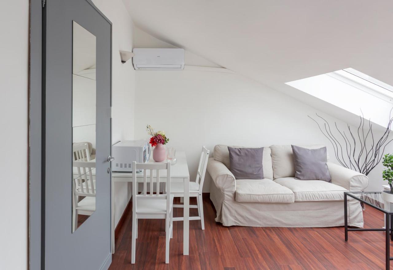 Apartment 2 Bedroom 2 Bathroom Apt - Duomo 2 *