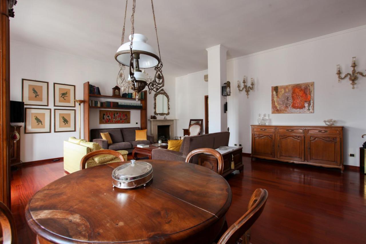 Bohemian District 2 Bdrs Appartement *