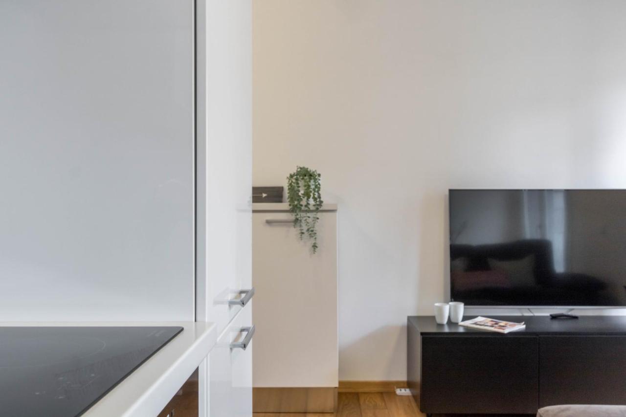 Joivy Superb Flat For 4 With Balcony Near Centrale Apartment Milan
