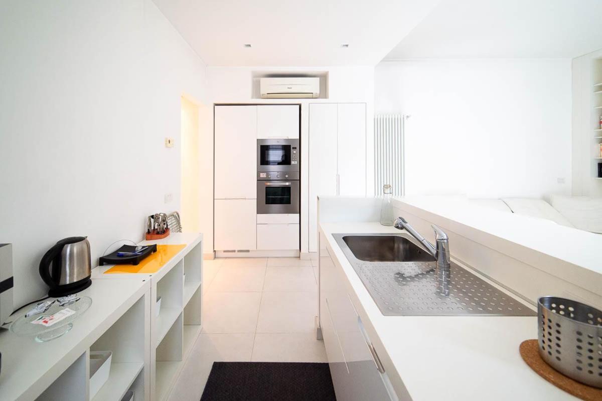Hbhall Navigli 6b Appartamento Milano