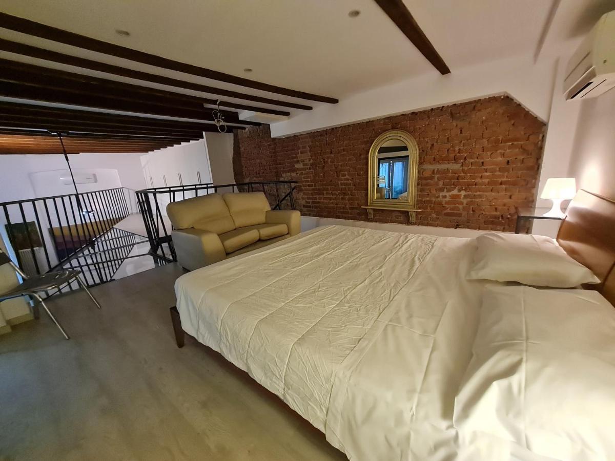 Isola - Ugo Bassi Charme Loft Appartement