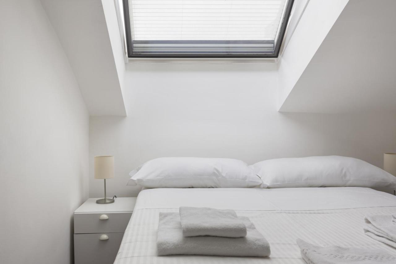 2 Bedroom 2 Bathroom Apt - Duomo 2 *