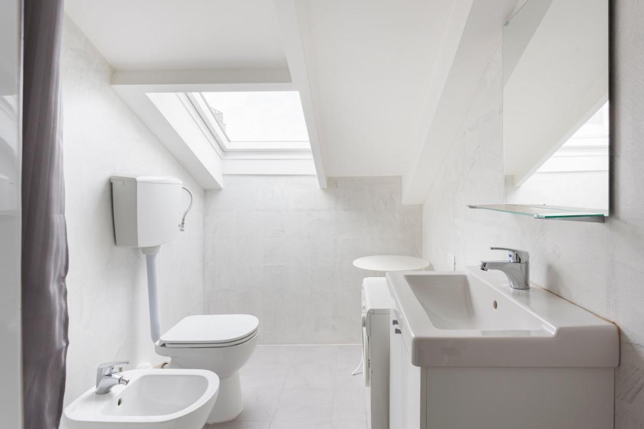 2 Bedroom 2 Bathroom Apt - Duomo 2 Apartment *